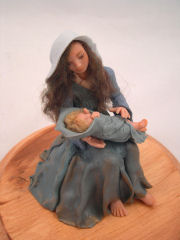 mother and child sculpture